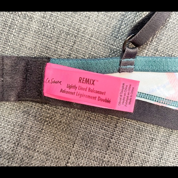 ‼️CLEARANCE SALE‼️ Women’s La Senza Remix Collection Red and Green Plaid Bra - Picture 3 of 7